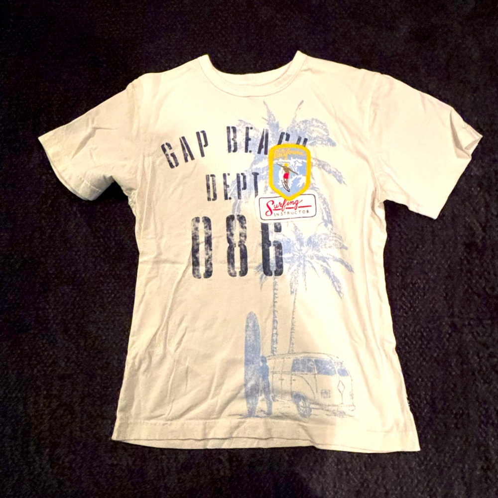 GAP t shirt